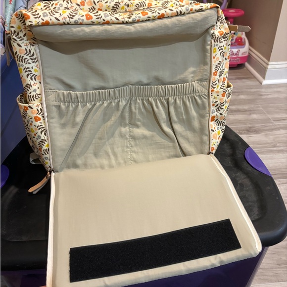 Petunia Pickle Bottom diaper bag - Picture 6 of 7